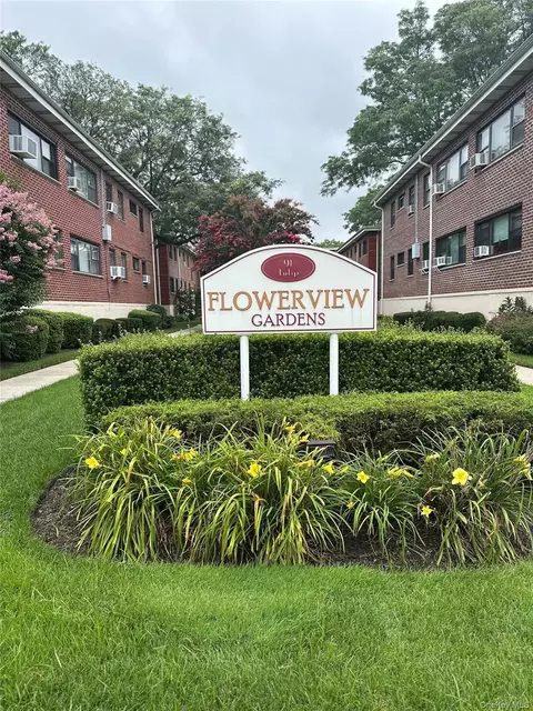 91 Tulip Ave #E2, Floral Park, NY 11001