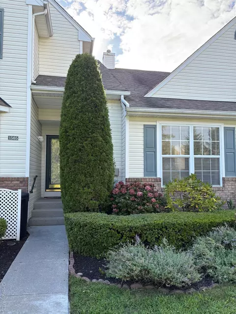1506 Nicole Dr, Port Jefferson Station, NY 11776