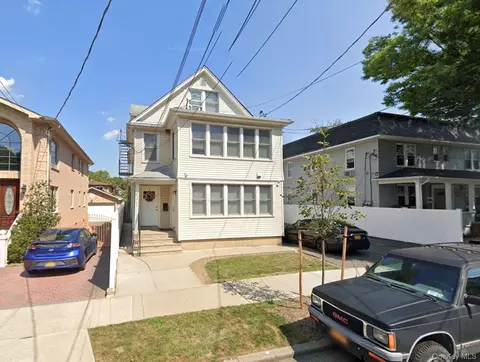 36-25 215th St, New York, NY 11361