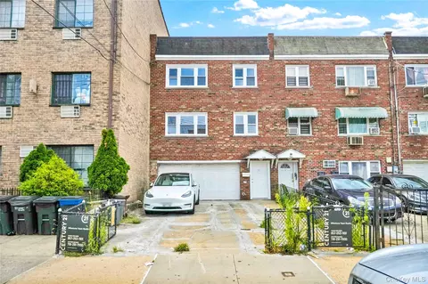 738 E 222 St, New York, NY 10467