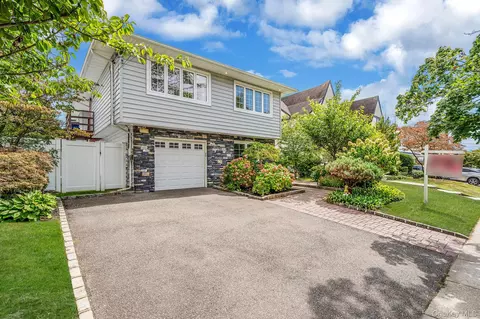 16 Murdock Rd # A, East Rockaway, NY 11518