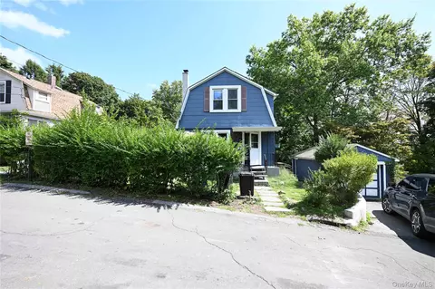 6 Brooks Ave, Monroe, NY 10950