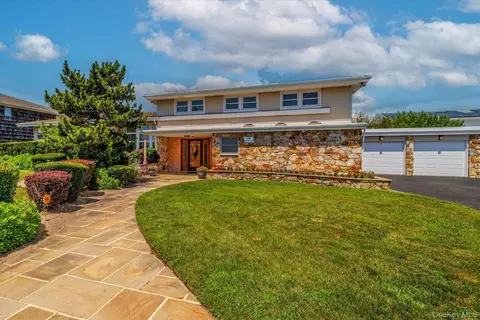 1298 Beech St, Atlantic Beach, NY 11509