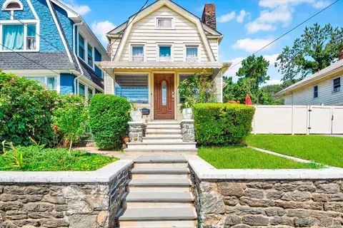 81 Beechwood Ave, Mount Vernon, NY 10553
