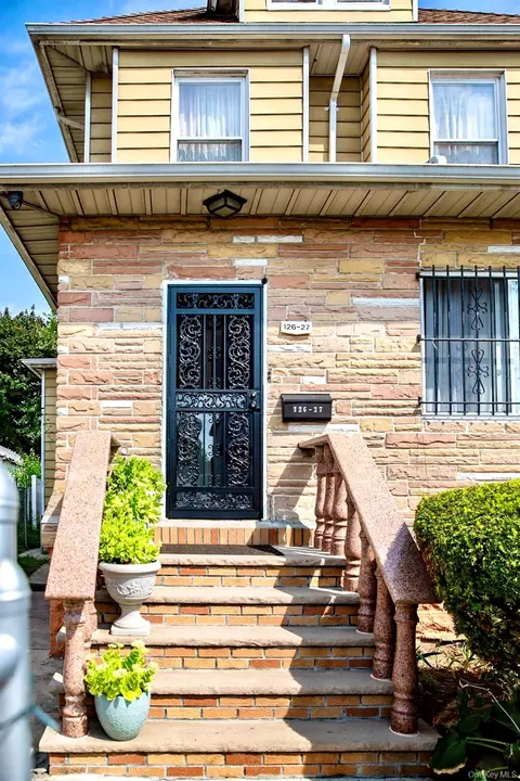 126-27 147th St, Jamaica, NY 11436