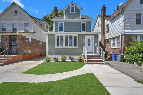 11044 208th St, New York, NY 11429