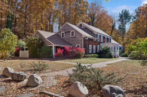 58 Goose Hill Rd, Cold Spring Harbor, NY 11724