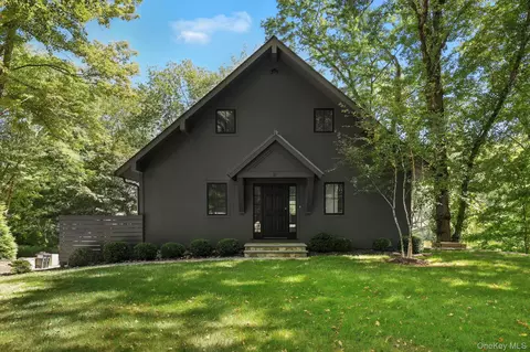 21 Lake Shore Dr, Lewisboro, NY 10590
