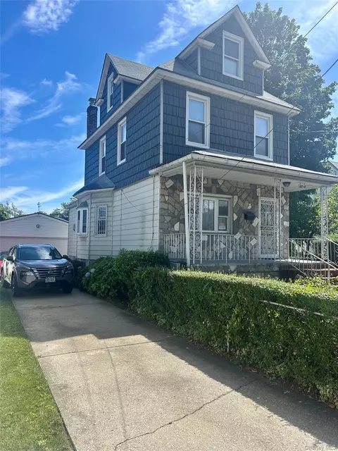 107-47 132nd St, South Richmond Hill, NY 11419