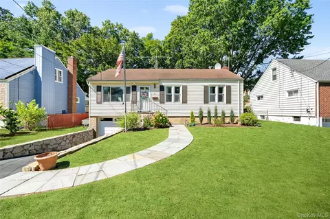 37 Parkview Ct, White Plains, NY 10603