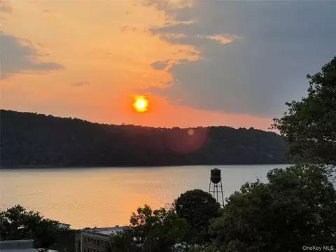 2 Nodine St #2, Greenburgh, NY 10706