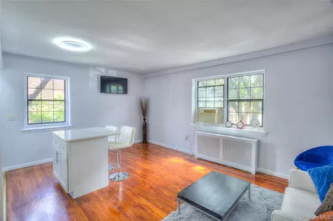 Living - 14401 78th Rd #2B, Flushing, NY 11367 photo 1 of 1