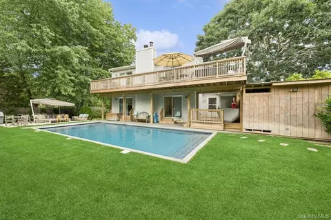161 Monroe Dr, Montauk, NY 11954