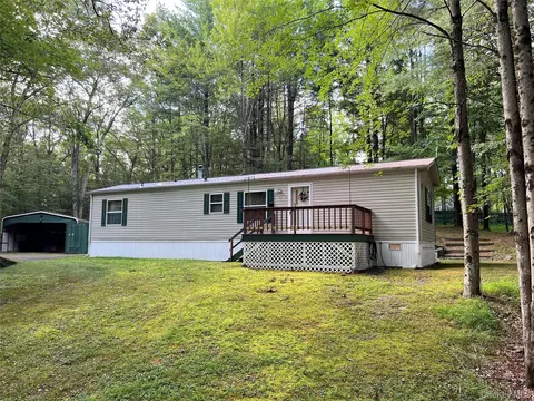 4 Schwabie Tpke, Rochester, NY 12446