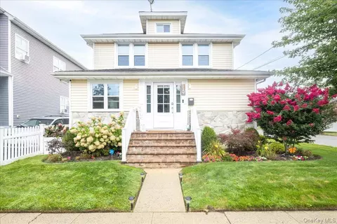 119 Ocean Ave, Bellmore, NY 11710