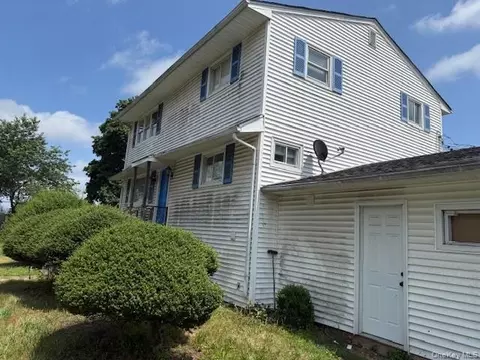 148 Lenox Rd, Huntington Station, NY 11746
