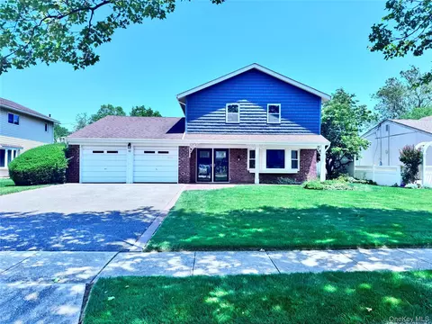 92 Nottingham Rd, North Hempstead, NY 11040