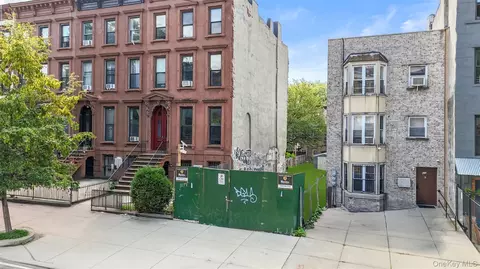 622 Willoughby Ave, New York, NY 11206