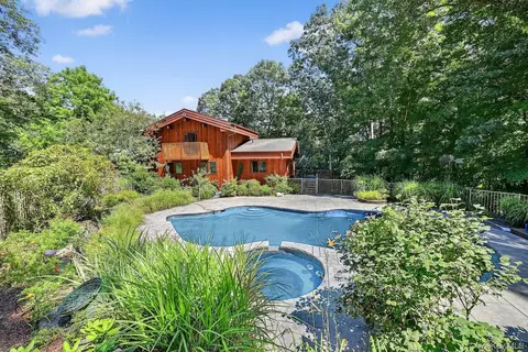 23 Renies Rd, Chester, NY 10918
