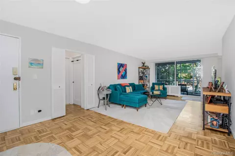 3333 Henry Hudson Pkwy #2R, New York, NY 10463