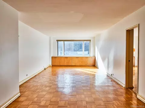 411 E 53rd St #8L, New York, NY 10022