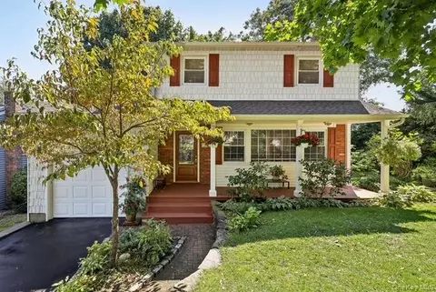 230 Cook St, Huntington Station, NY 11746