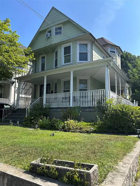 25 Fletcher Ave, Mount Vernon, NY 10552