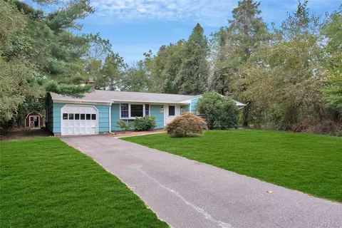 205 Grange Rd, Southold, NY 11971