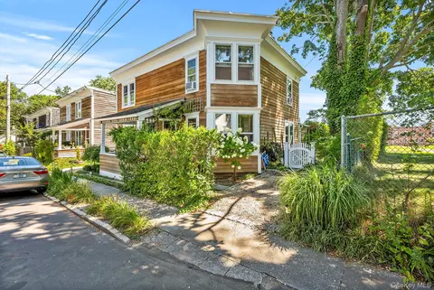 17 Elizabeth #17, Sag Harbor, NY 11963