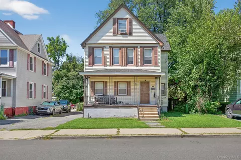21 Willow St, Beacon, NY 12508