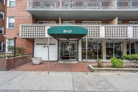 89-15 Parsons Blvd #7D, New York, NY 11432