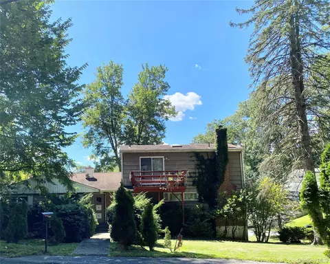 135 Old Tarrytown Rd, Greenburgh, NY 10603