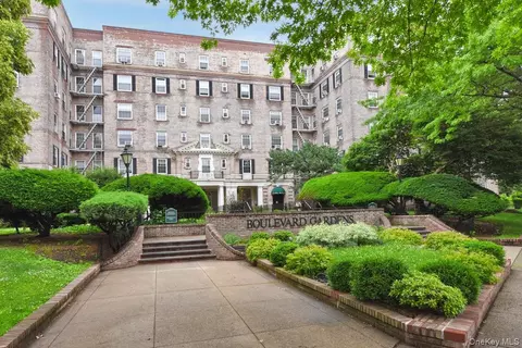 30-47 Hobart St #5K, Woodside, NY 11377