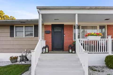 33 Easton St, Stony Point, NY 10980