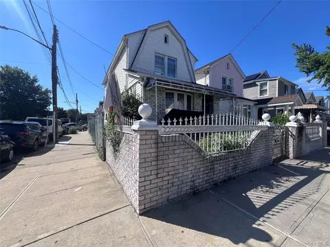 12418 107th Ave, South Richmond Hill, NY 11419