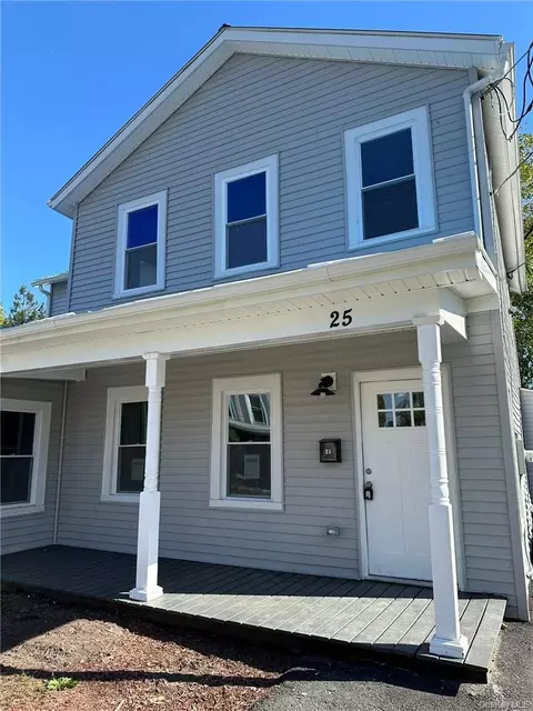 25 Mechanic St, Port Jervis, NY 12771
