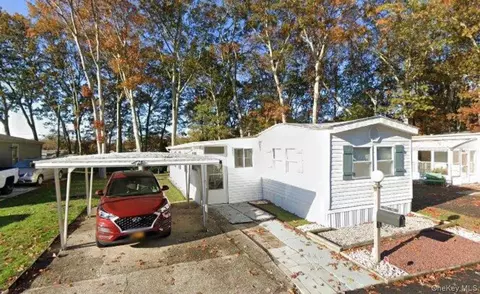 1661 Old Country Rd #163, Riverhead, NY 11901