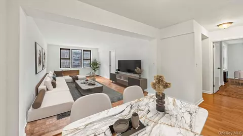 300 N Broadway #2H, Yonkers, NY 10701