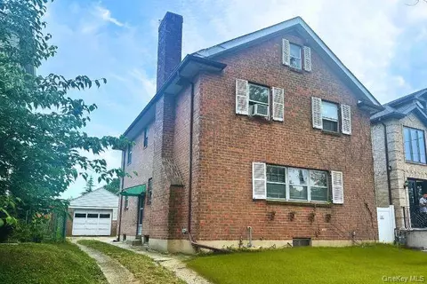 14922 32nd Ave, Flushing, NY 11354