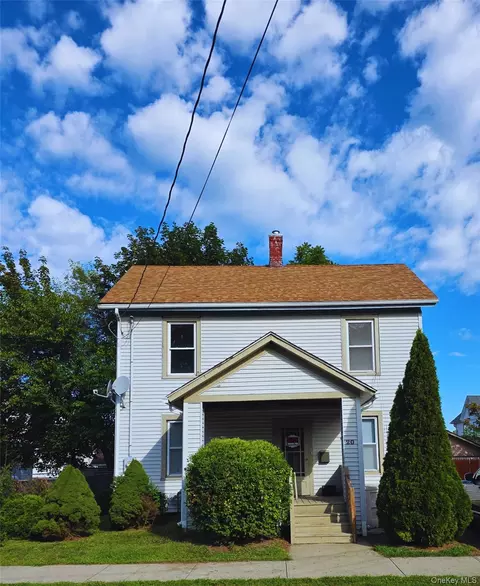 20 Buckley St, Port Jervis, NY 12771
