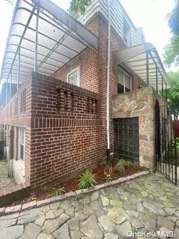 1886 Gleason Ave, New York, NY 10472
