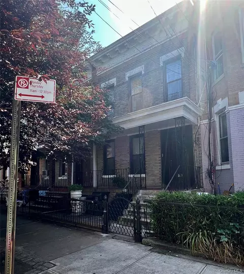 132 Euclid Ave, Brooklyn, NY 11208