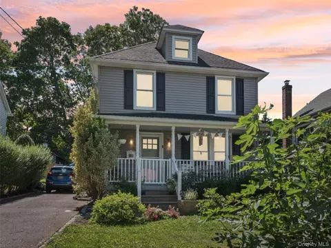 59 Jackson Ave, Huntington, NY 11743
