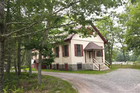 2 Lena Rd, Forestburgh, NY photo 8