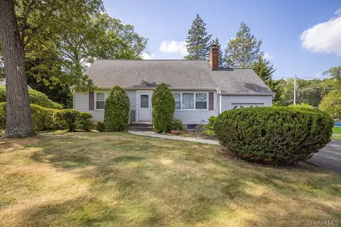 85 Lt Cox Dr, Orangetown, NY 10965