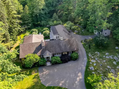 55 Mountain Farm Rd, Tuxedo, NY 10987