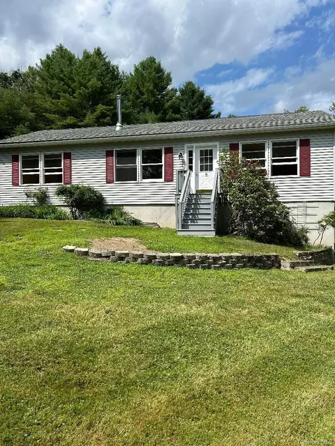 988 County Route 31, Lumberland, NY 12737