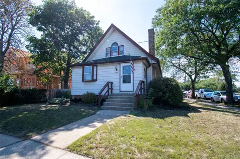 2900 Yale Pl, Baldwin, NY 11510