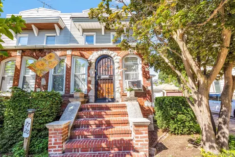 77-20 62 St, New York, NY 11385