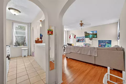 154 Radford St #5H, Yonkers, NY 10705